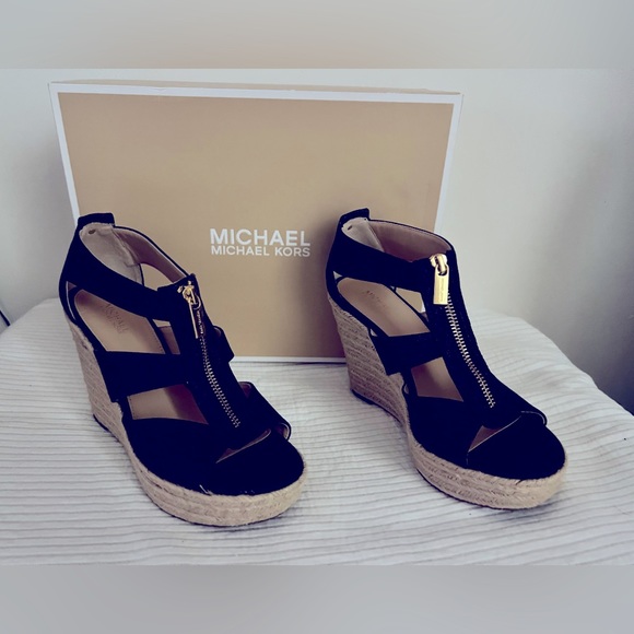 Used once. Like new. Excellent condition. - Picture 1 of 2